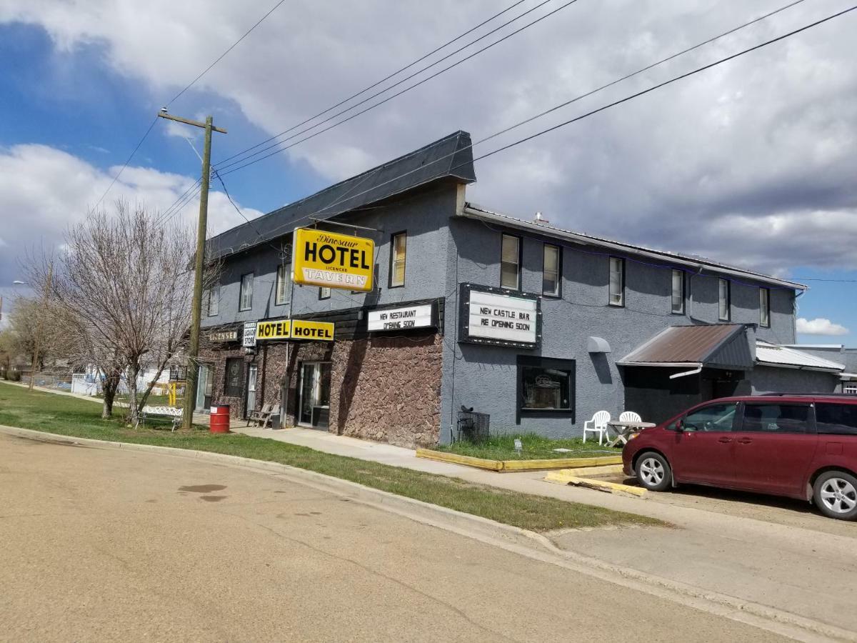 Hotel Dinosaur & Newcastle Bar Drumheller Exterior photo